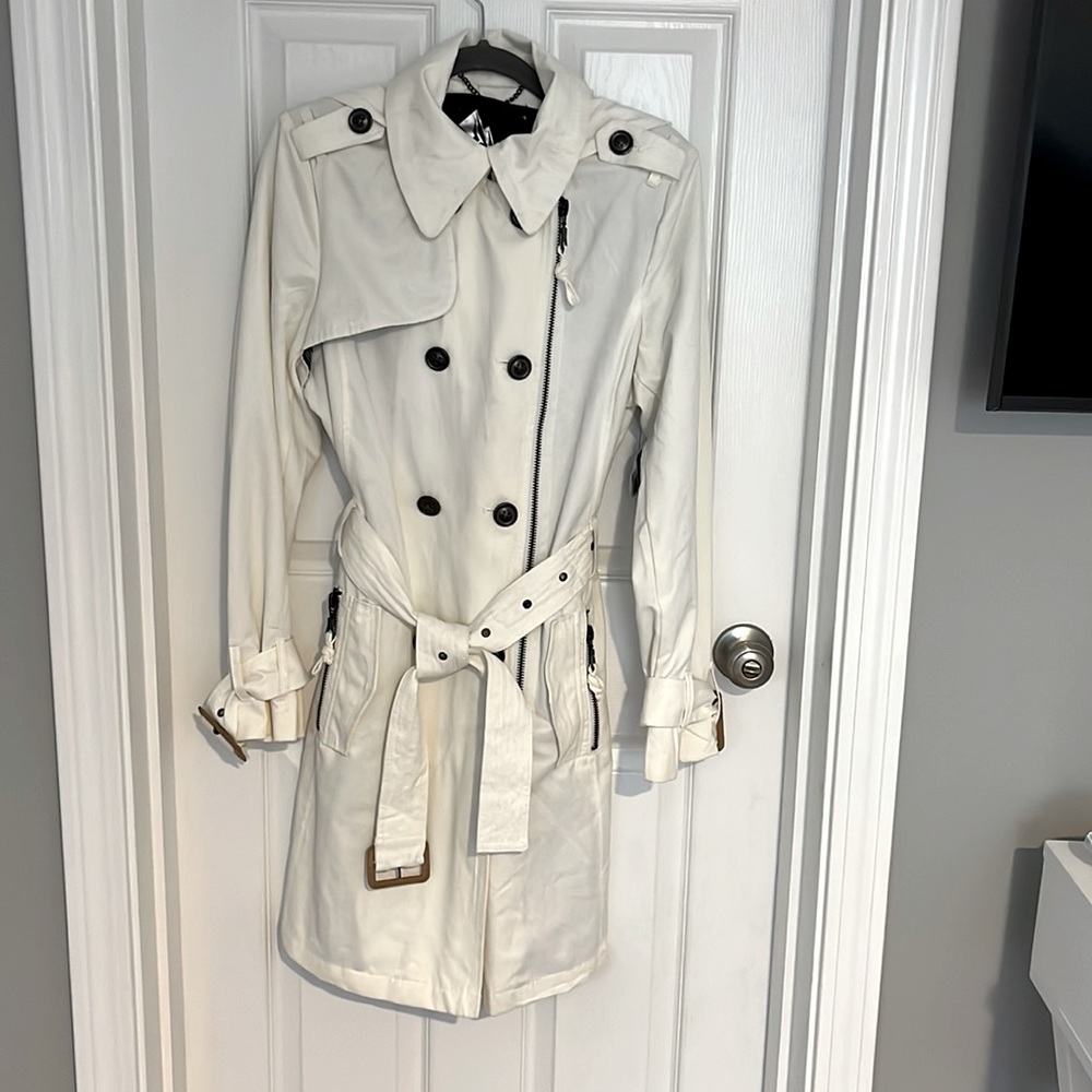G.E.T NWT Trench Coat, Medium, Water Resistant